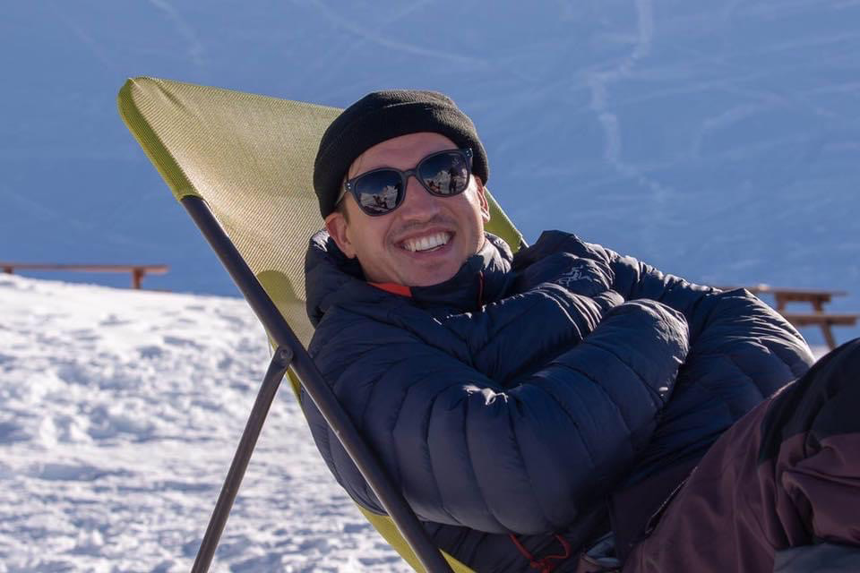 Remi Riberrolles lying on a deckchair in the snow