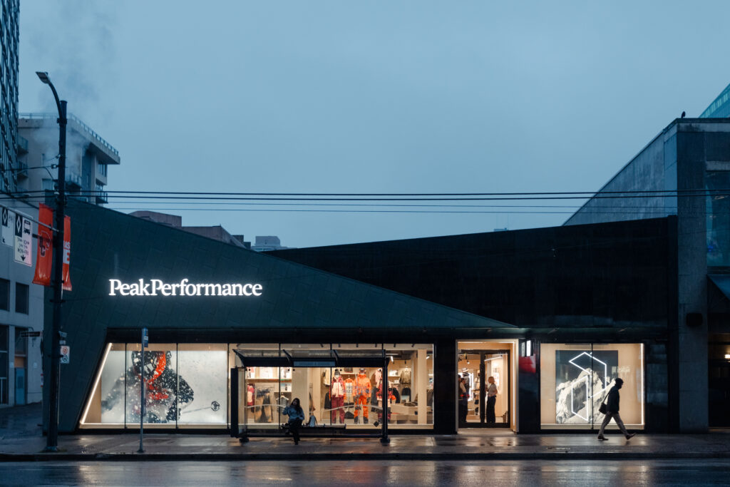 Peak Performance Burrad store exterior